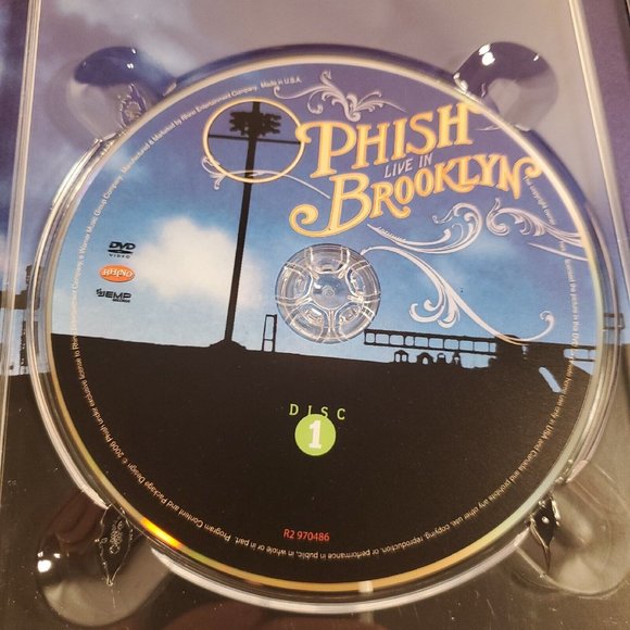 Phish Live In Brooklyn DVD 2-Disc Set - Picture 4 of 8